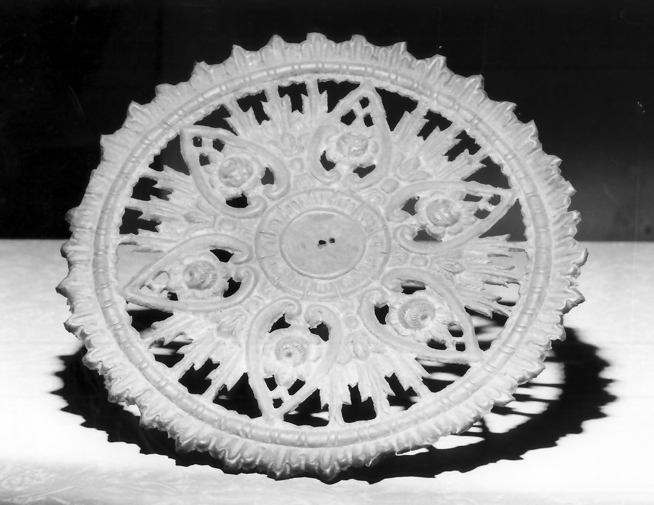 aureola di statua, serie - bottega Italia meridionale (sec. XIX)