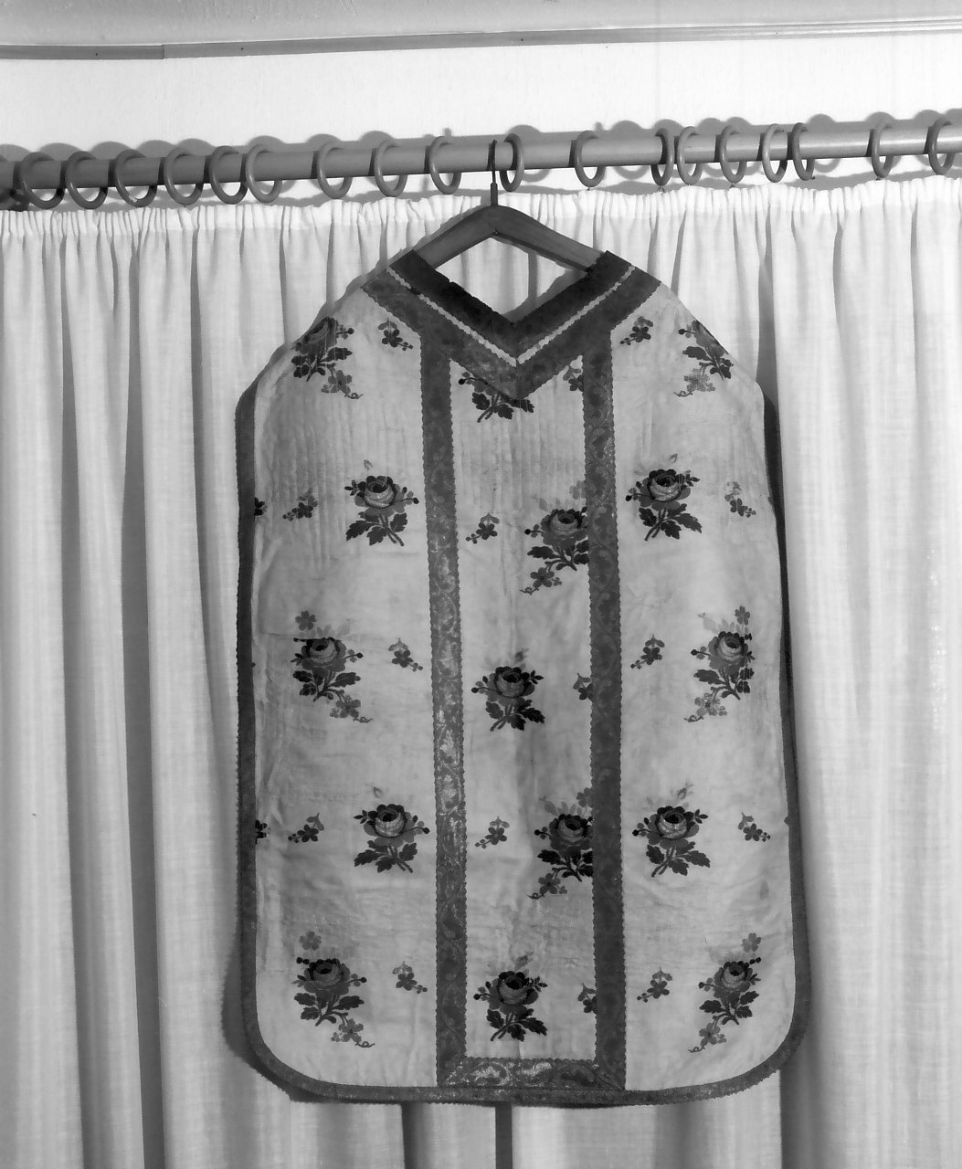 paramento liturgico - manifattura napoletana (seconda metà sec. XIX)