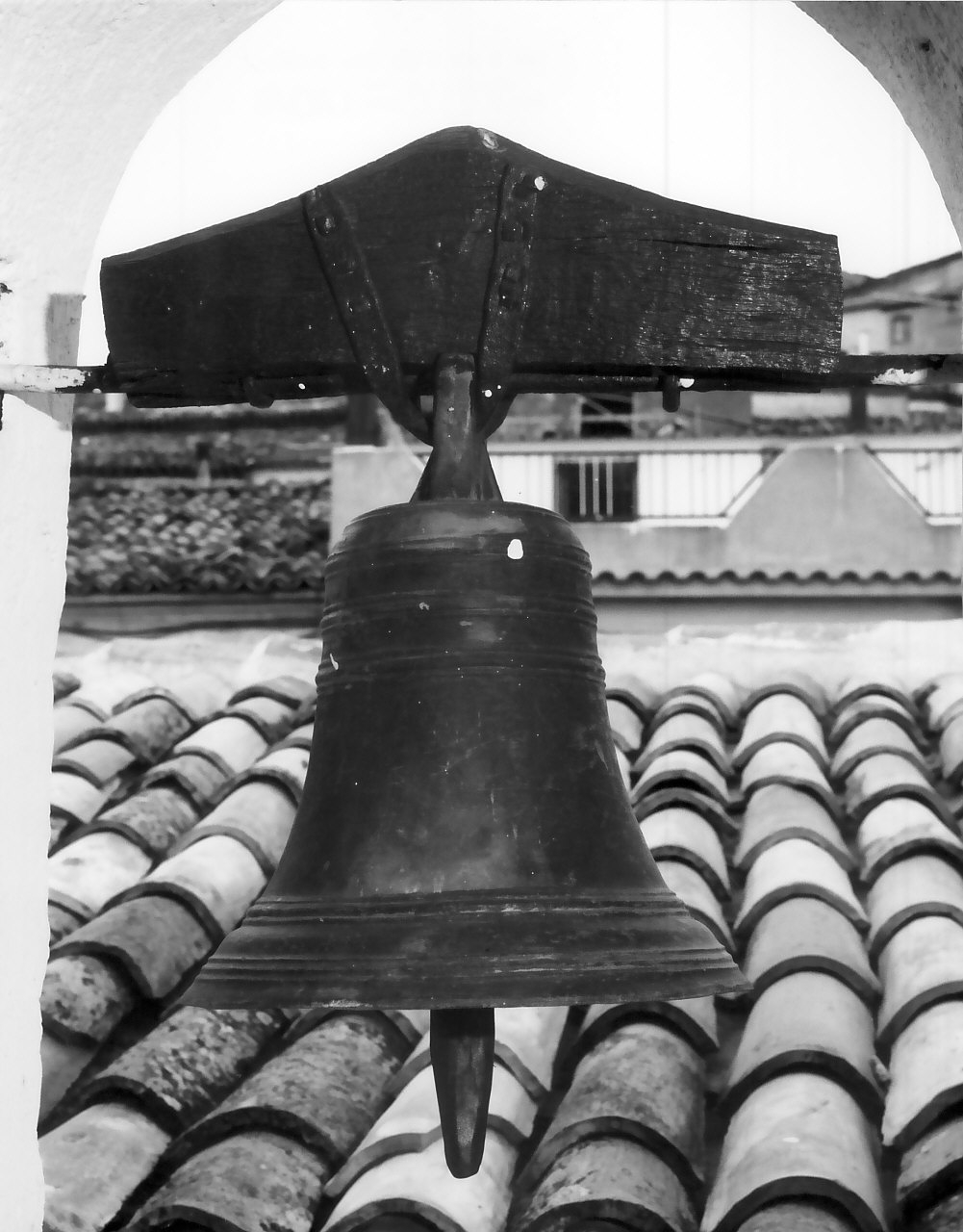 campana - bottega Italia meridionale (sec. XIX)