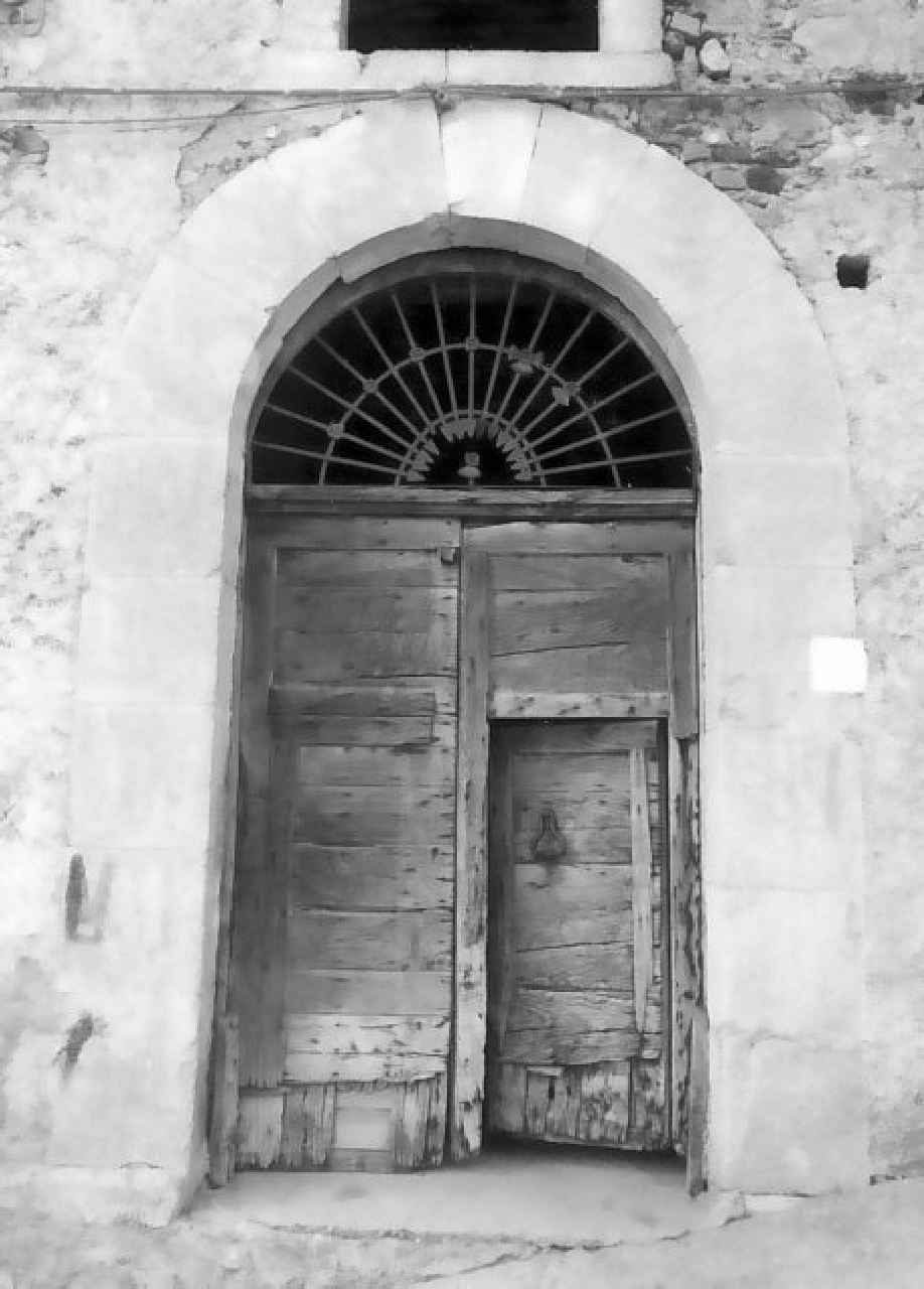 portale - ad arco - bottega calabrese (fine sec. XIX)