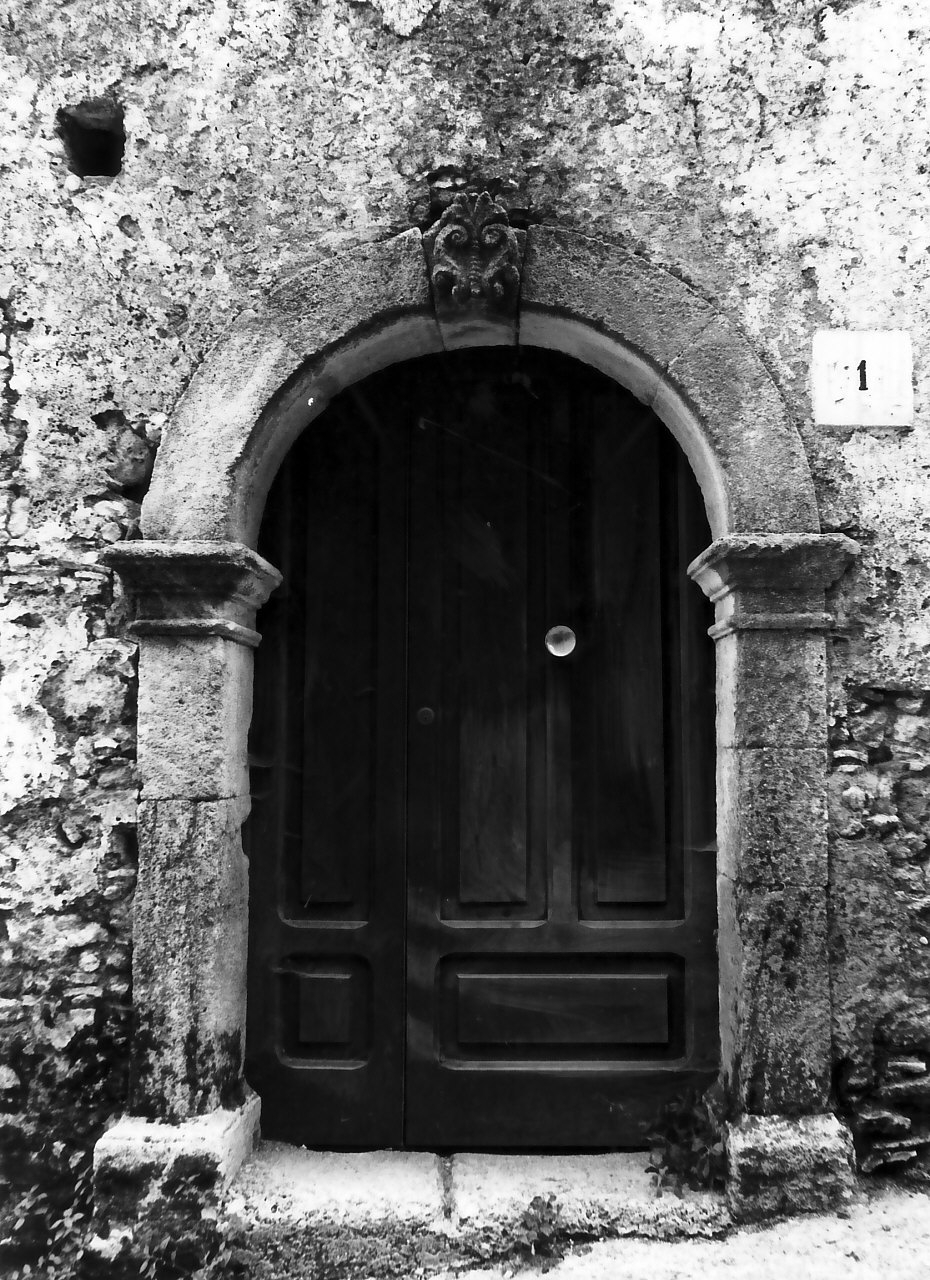 portale - ad arco - bottega calabrese (sec. XIX)