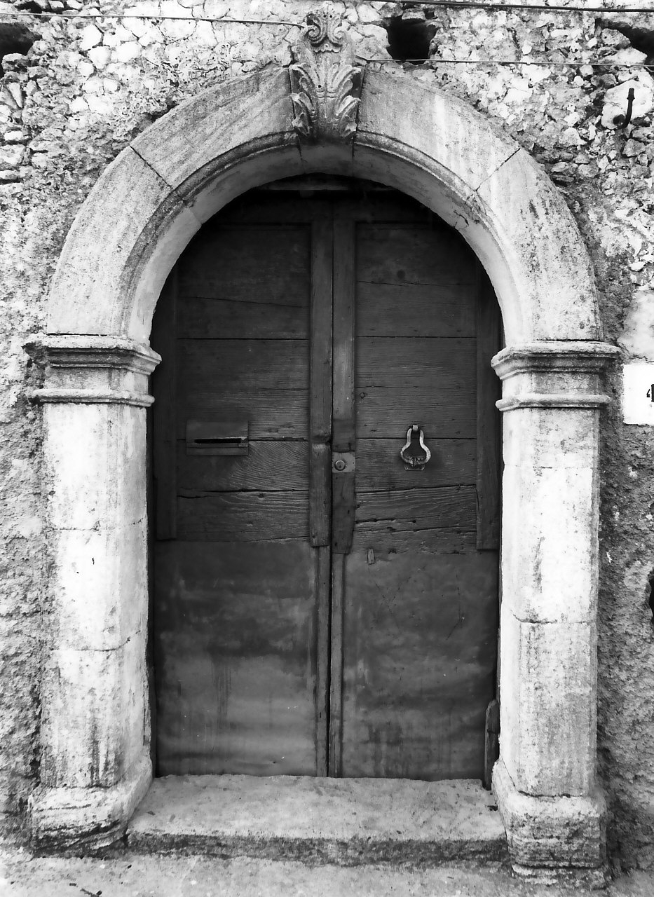 portale - ad arco - bottega calabrese (sec. XIX)