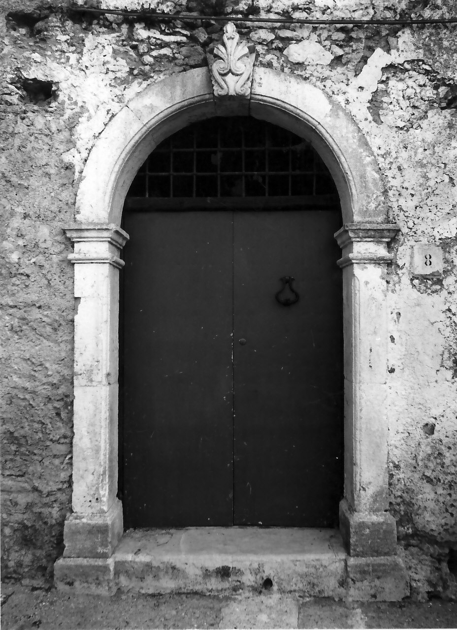 portale - ad arco - bottega calabrese (sec. XIX)