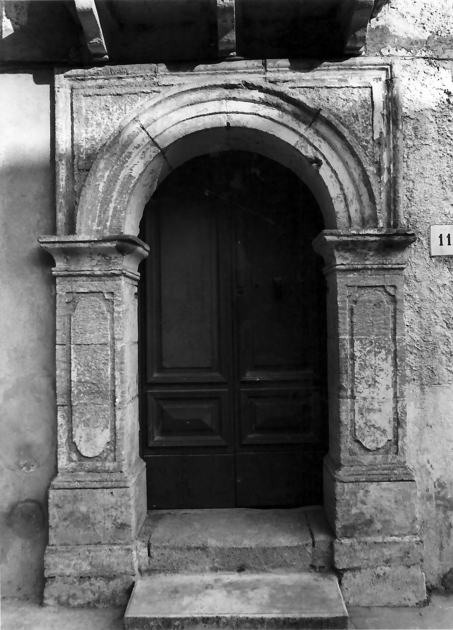 portale - ad arco - bottega calabrese (sec. XIX)
