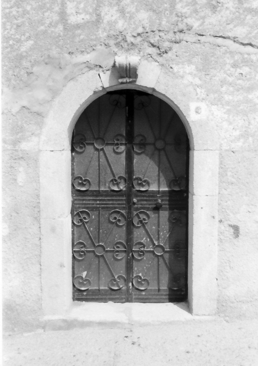 portale - ad arco - bottega Italia meridionale (inizio sec. XIX)