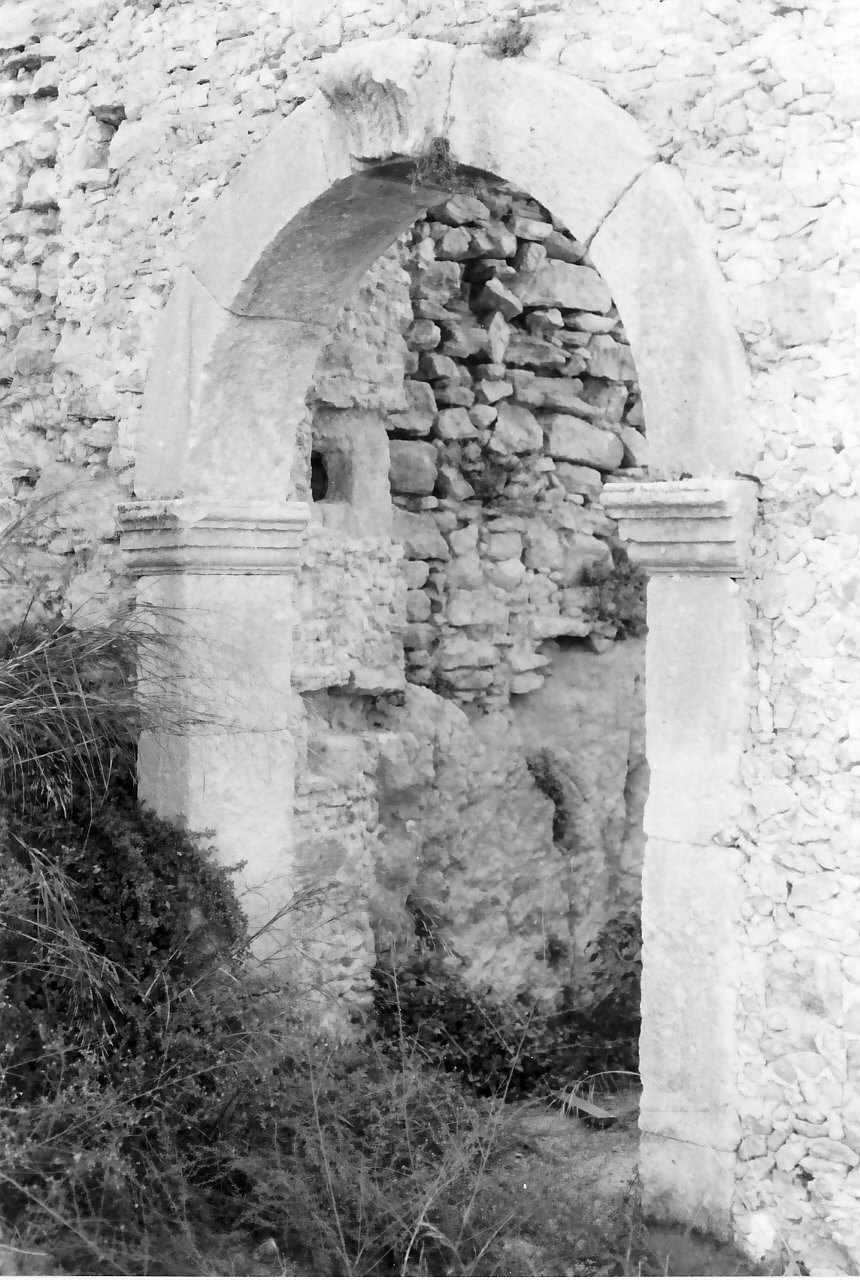 portale - ad arco - bottega calabrese (sec. XVII)