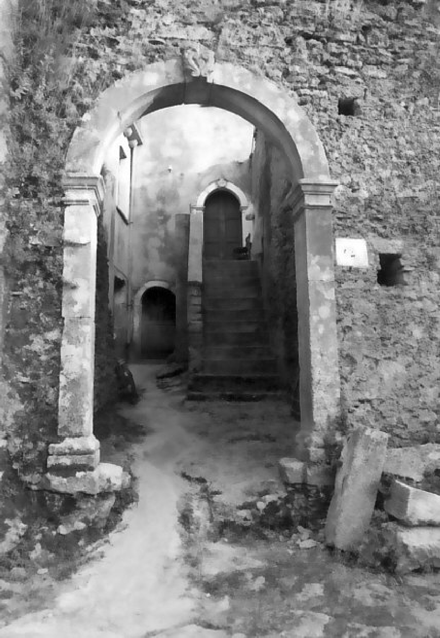 portale - ad arco - bottega calabrese (sec. XIX)