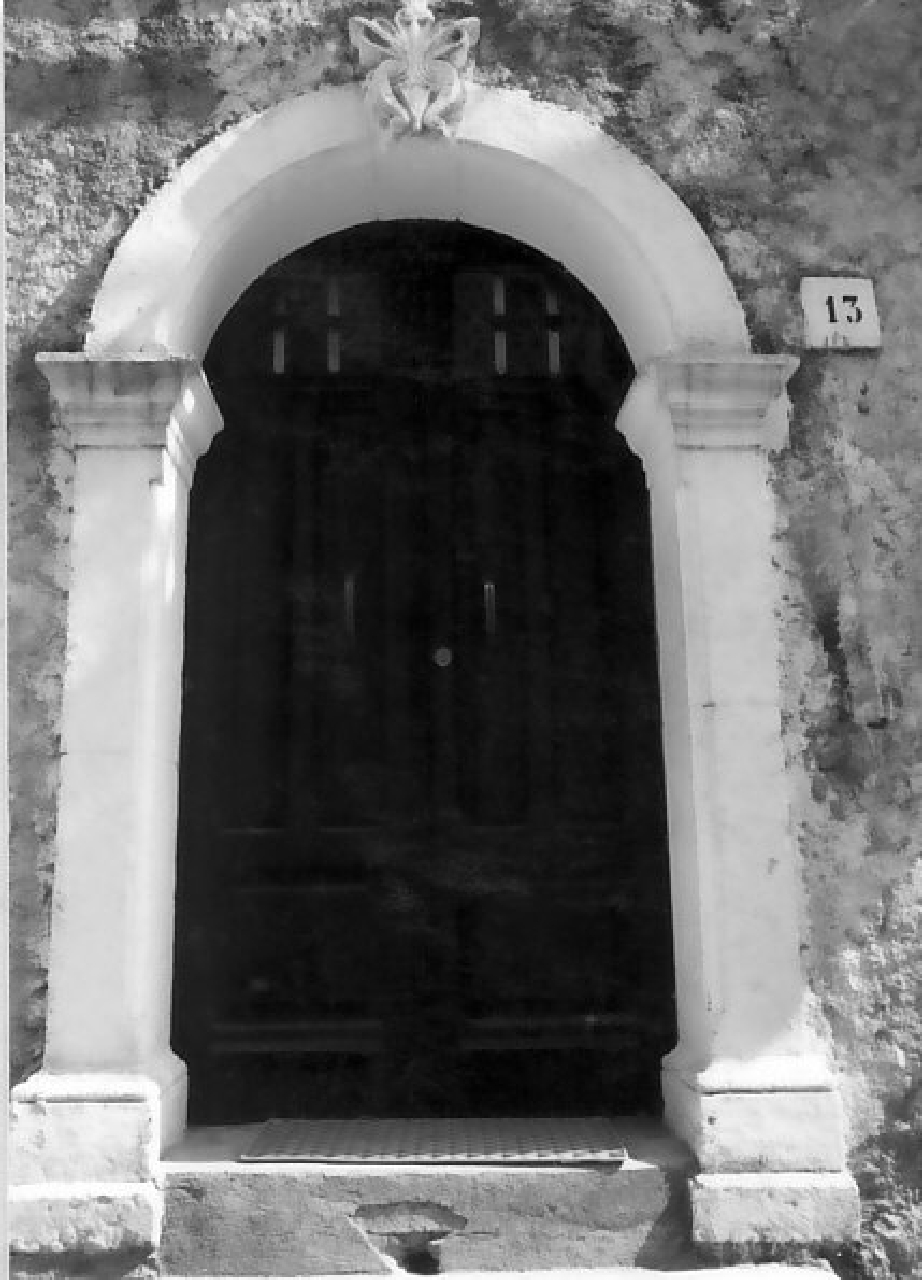 portale - ad arco - bottega calabrese (sec. XIX)