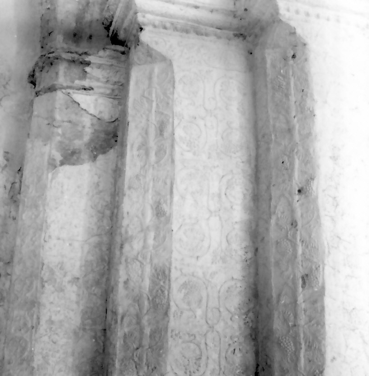 decorazione plastica, opera isolata - bottega calabrese (sec. XV, sec. XVI)