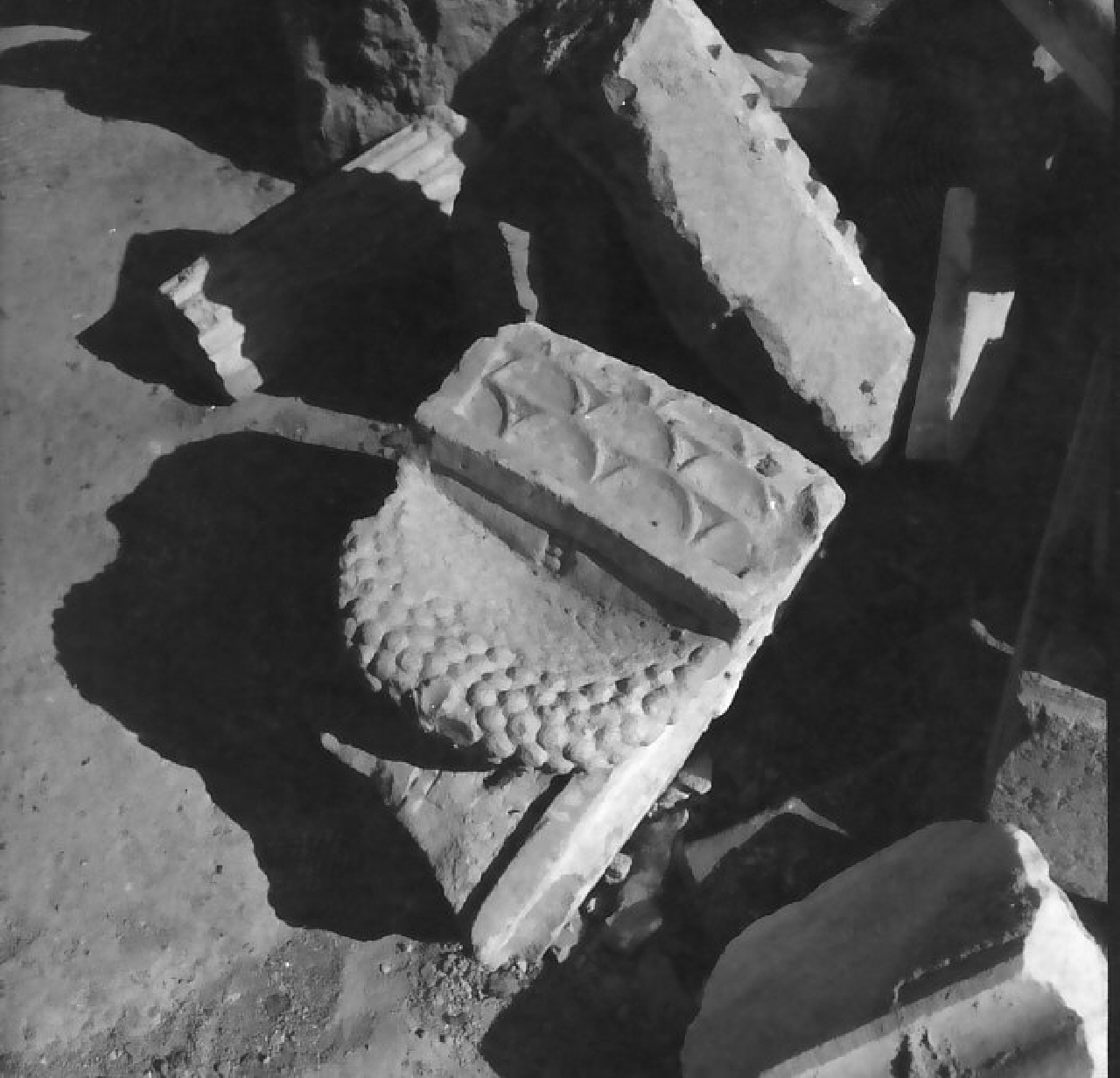 scultura, frammento - bottega calabrese (sec. XV, sec. XVI)