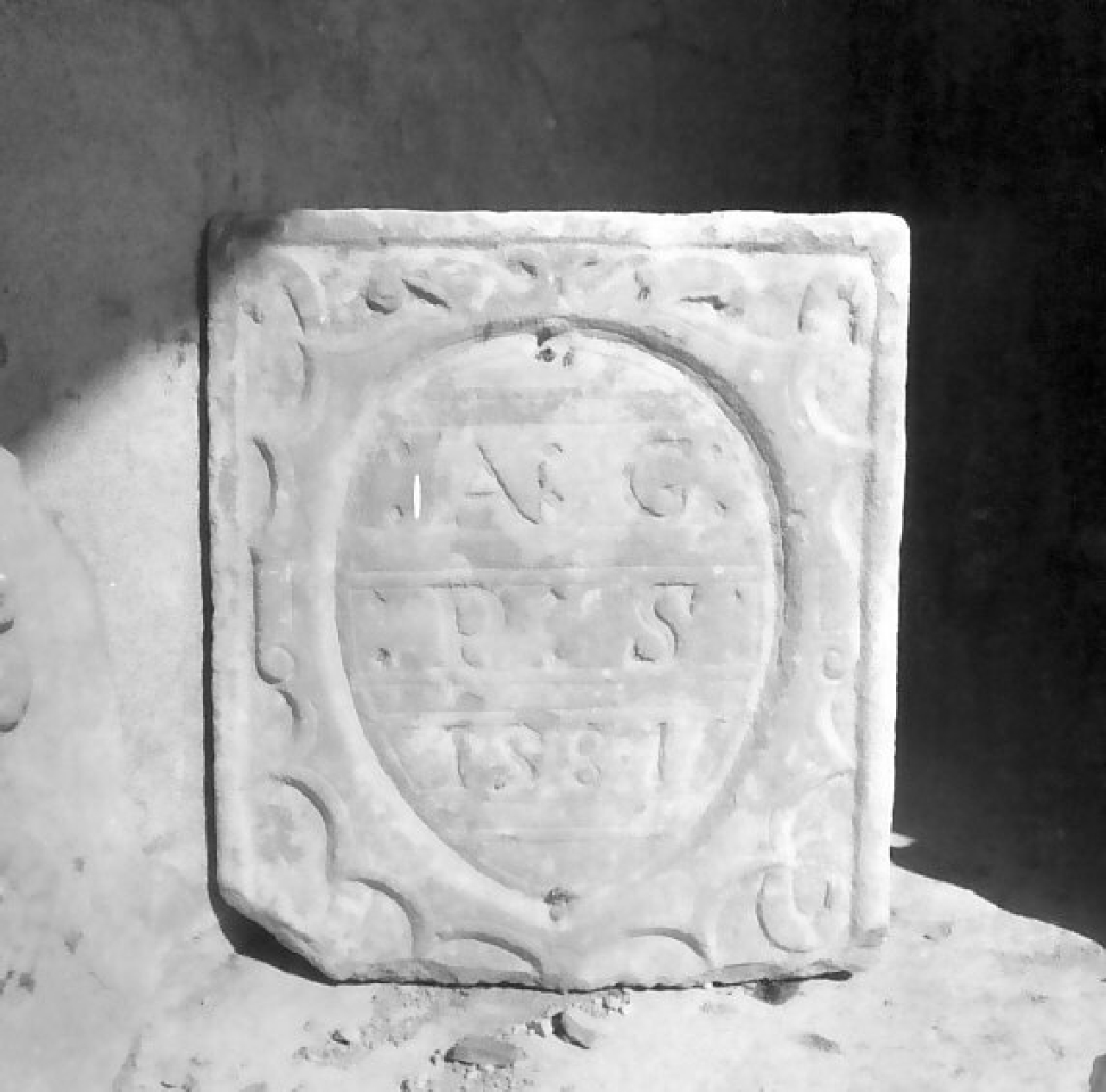 stemma (decorazione plastica, opera isolata) - bottega calabrese (sec. XVI)