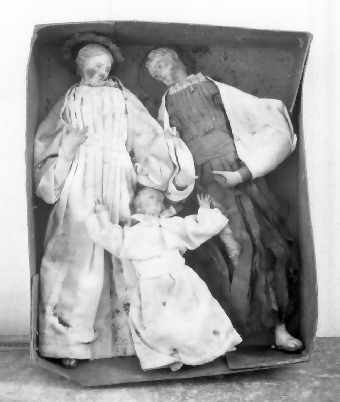 Sacra Famiglia (gruppo scultoreo, opera isolata) - bottega calabrese (sec. XVIII, sec. XIX)