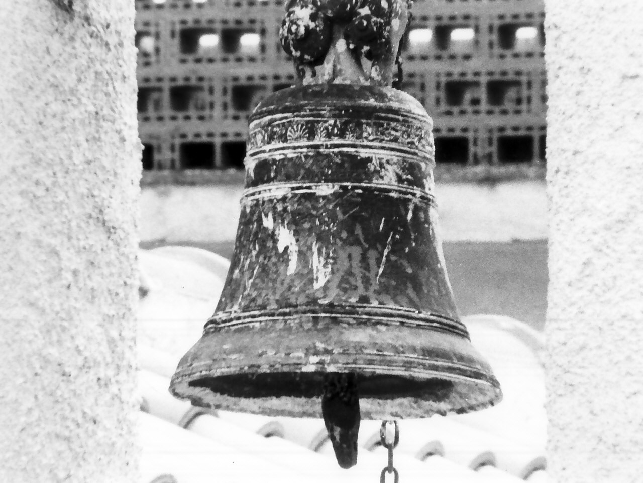 campana - bottega Italia meridionale (sec. XIX)