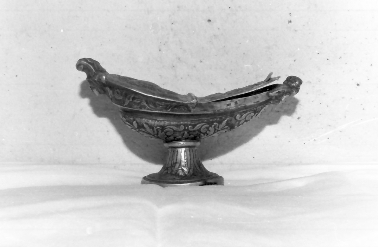 navicella portaincenso, opera isolata - bottega Italia meridionale (fine/inizio secc. XVIII/ XIX)