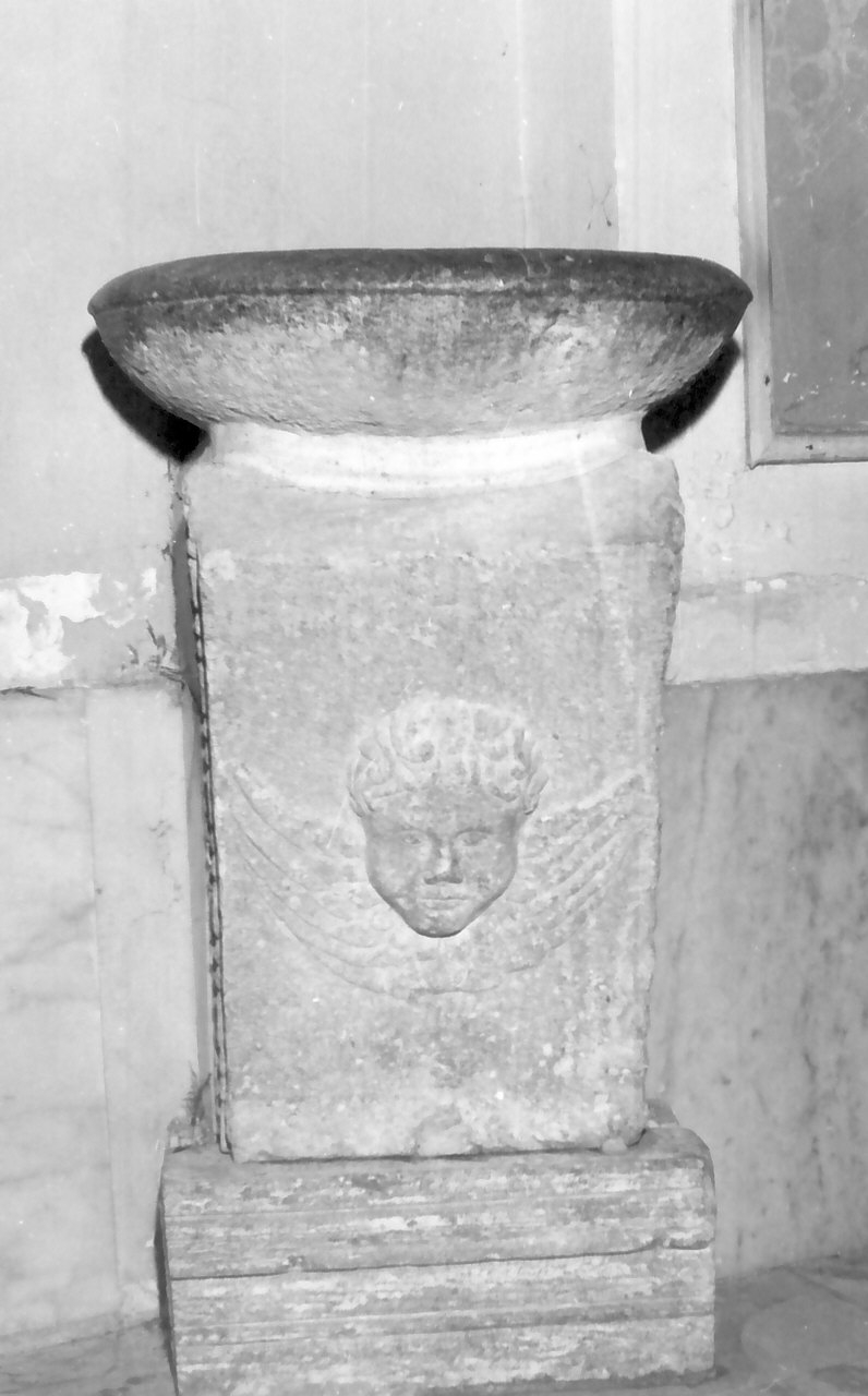 acquasantiera, opera isolata - bottega calabrese (sec. XVII)