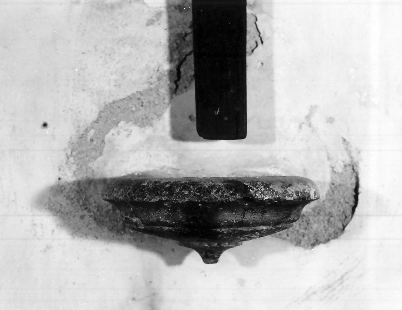 acquasantiera, opera isolata - bottega calabrese (sec. XVIII)