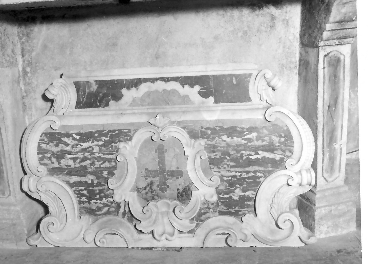 paliotto, elemento d'insieme - bottega Italia meridionale (sec. XVIII)