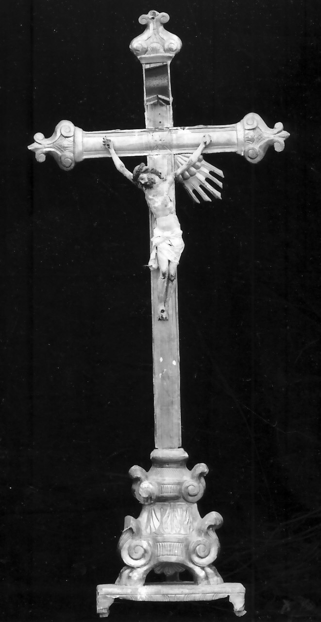 croce d'altare, opera isolata - bottega calabrese (fine/inizio secc. XVIII/ XIX)