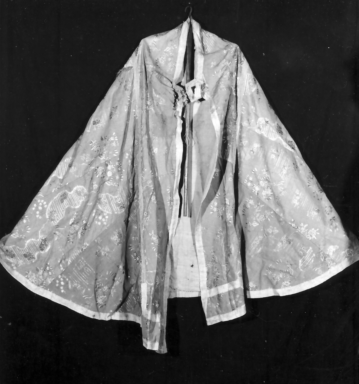 piviale, opera isolata - manifattura Italia meridionale (seconda metà sec. XVIII)