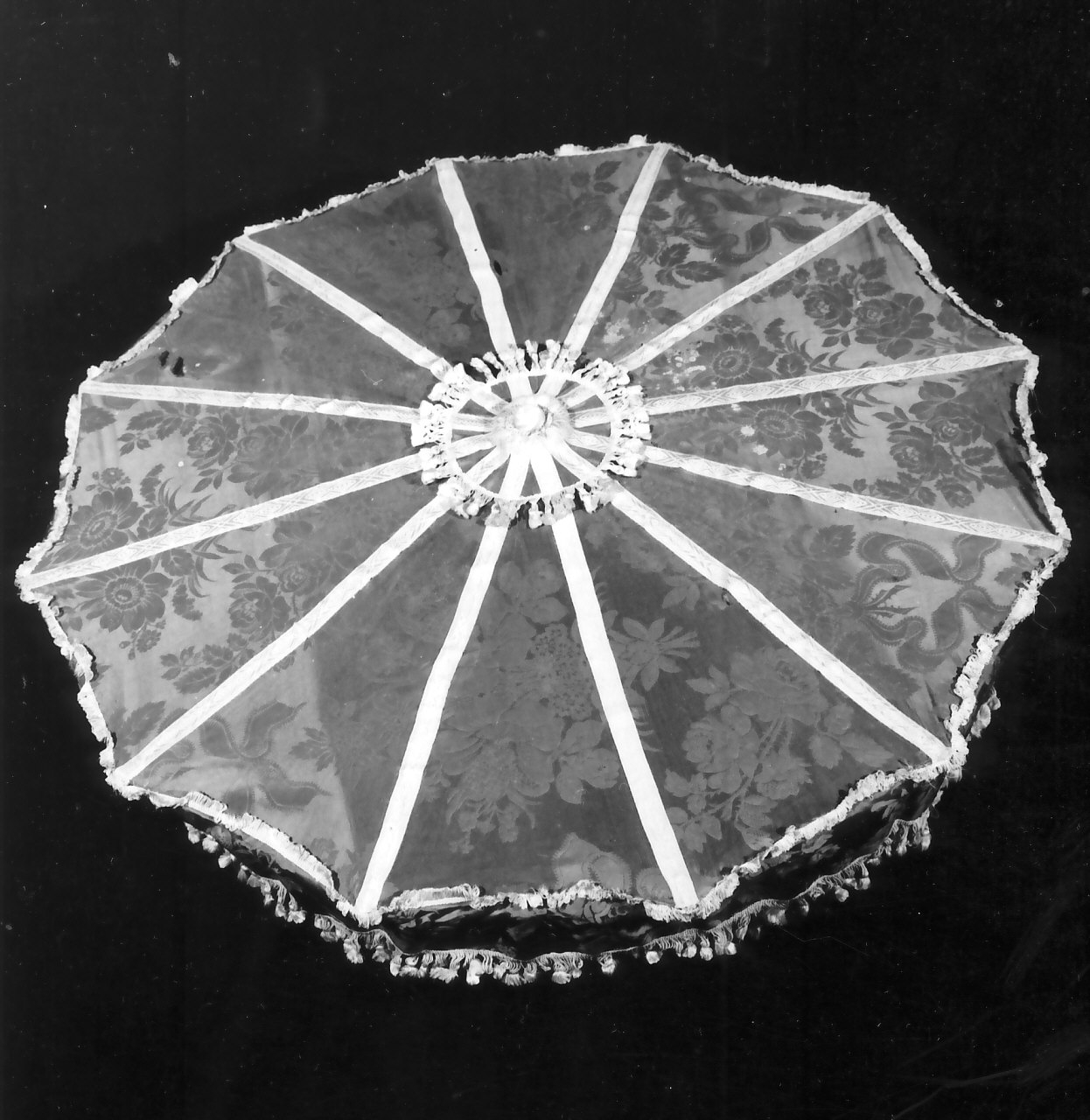 ombrellino processionale, opera isolata - manifattura Italia meridionale (sec. XIX)