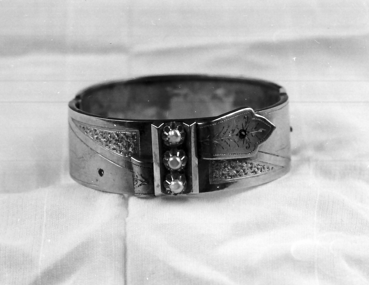 bracciale, opera isolata - bottega Italia meridionale (fine/inizio secc. XIX/ XX)