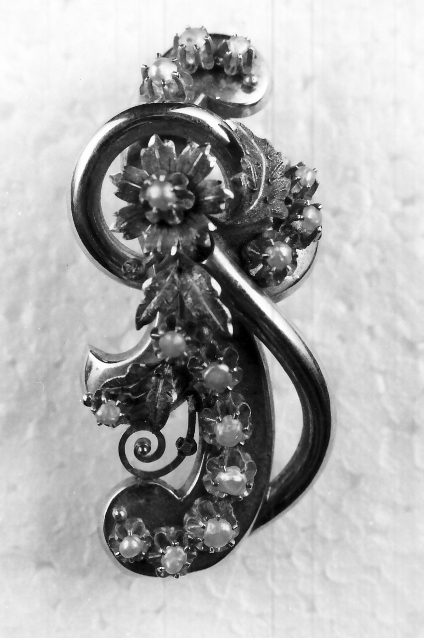 spilla, opera isolata - bottega Italia meridionale (fine sec. XIX)