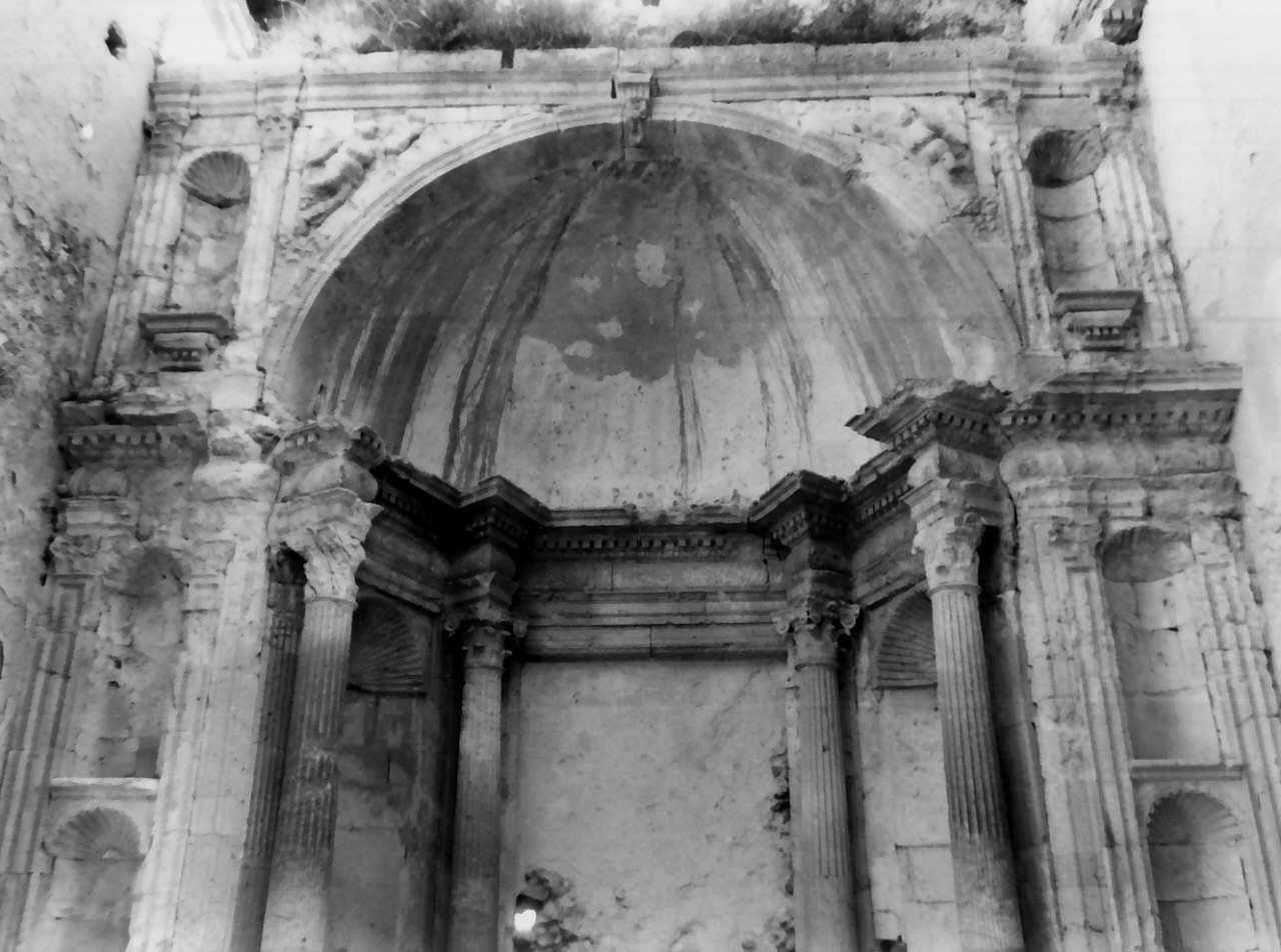 decorazione plastico-architettonica, opera isolata - bottega Italia meridionale (sec. XVII)