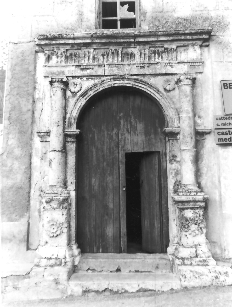portale, opera isolata - bottega calabrese (sec. XVII)