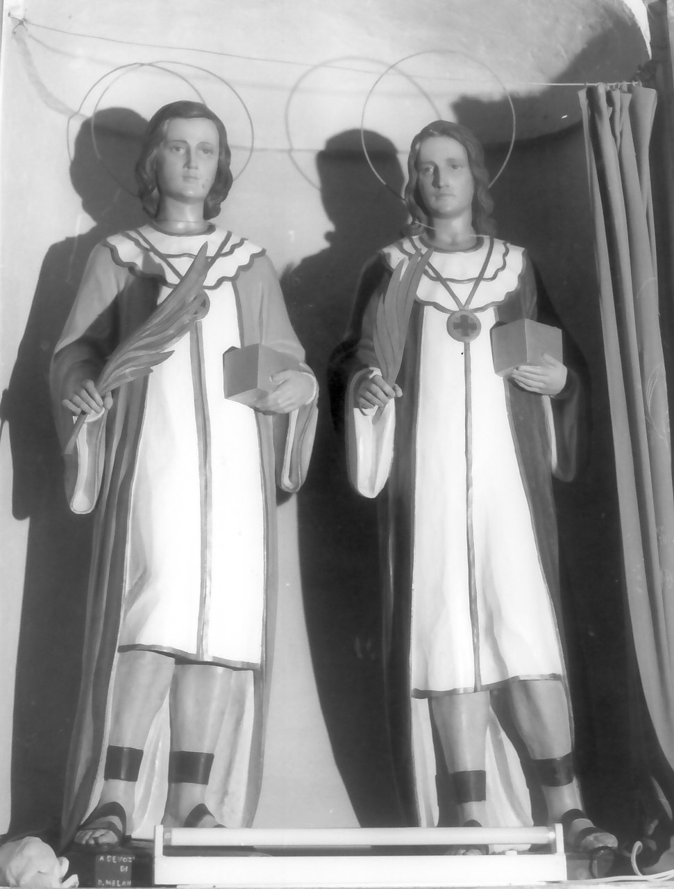 Santi Cosma e Damiano (statua, coppia) - bottega Italia meridionale (fine/inizio secc. XIX/ XX)