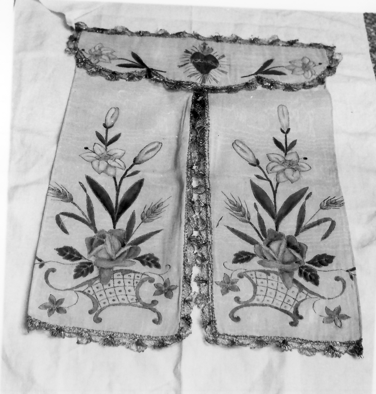 conopeo di tabernacolo - manifattura calabrese (fine sec. XIX)