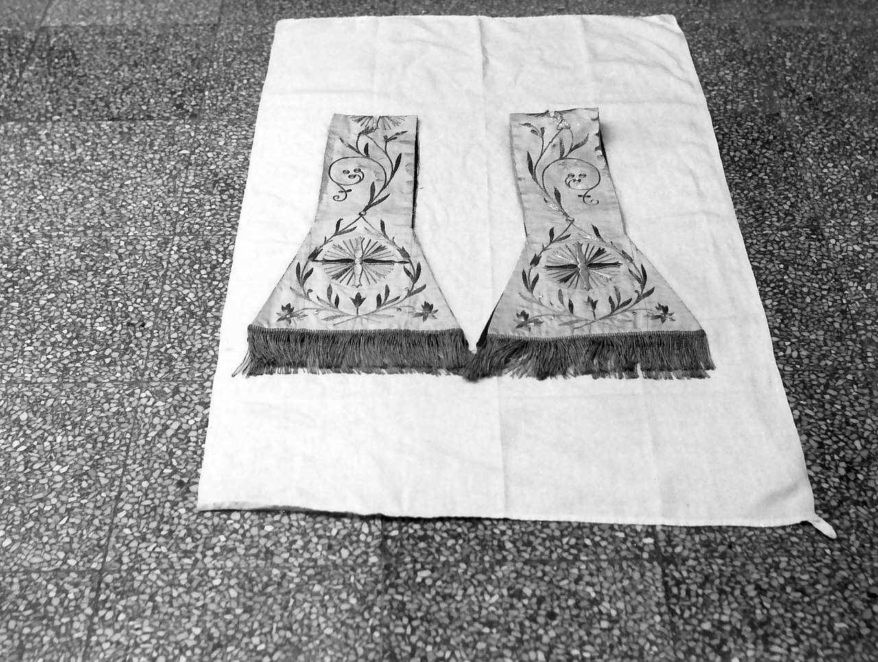 manipolo, serie - manifattura Italia meridionale (sec. XIX)