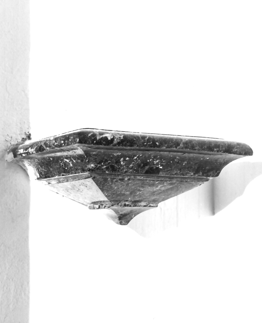 acquasantiera da parete, opera isolata - bottega calabrese (prima metà sec. XIX)