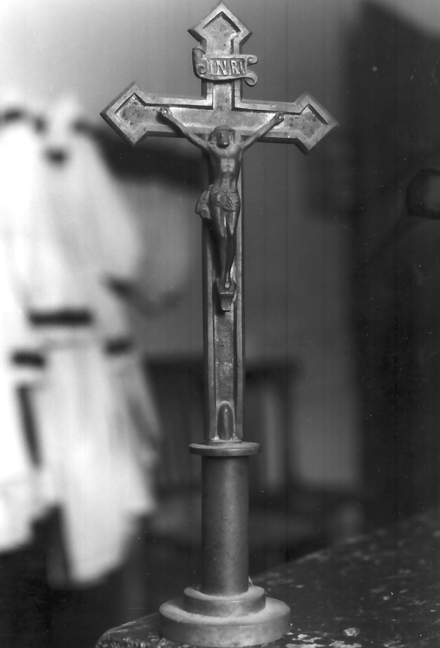 croce d'altare, opera isolata - bottega Italia meridionale (inizio sec. XX)