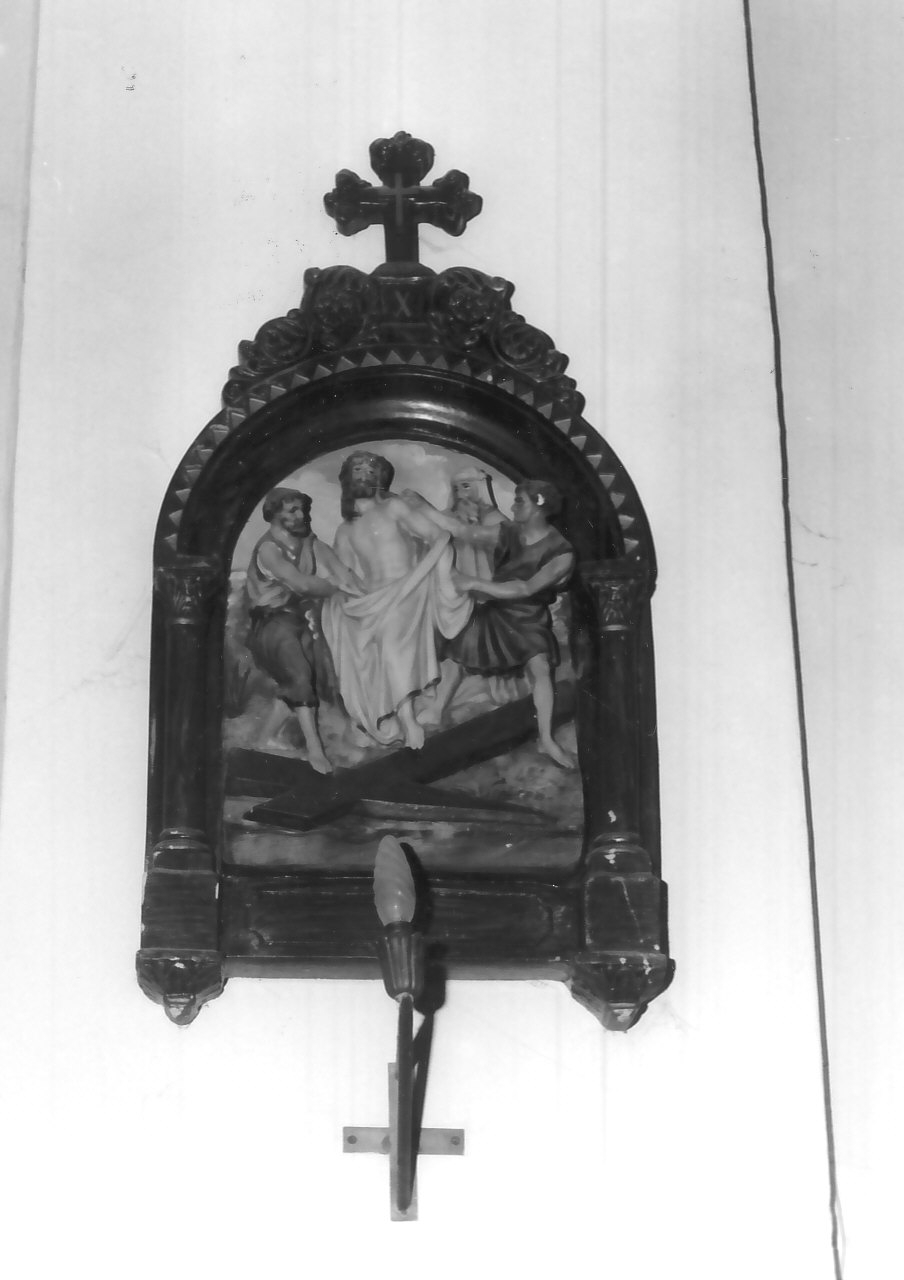 stazione X: Gesù spogliato e abbeverato di fiele (Via Crucis, elemento d'insieme) - bottega calabrese (inizio sec. XX)