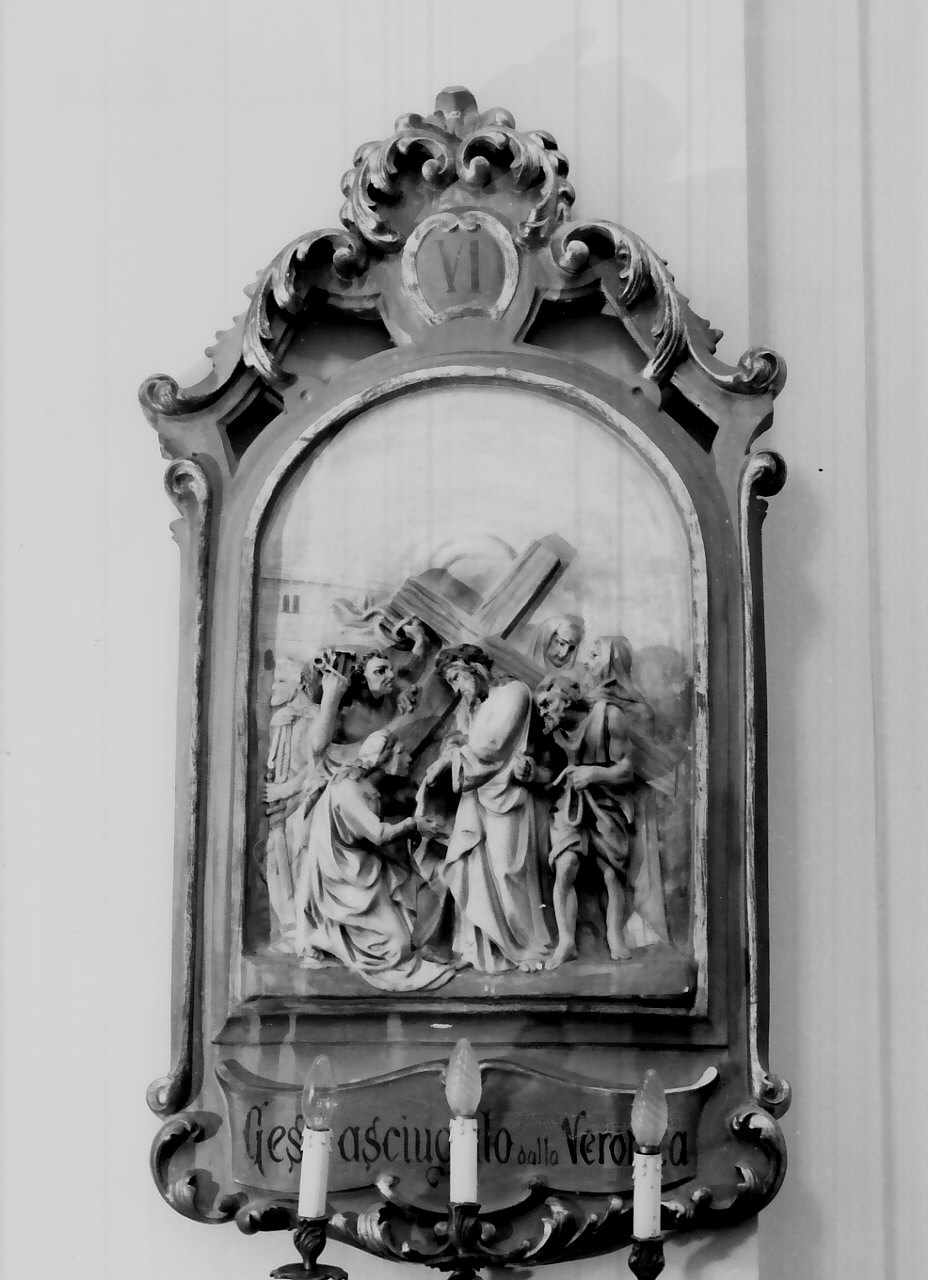 stazione VI: Gesù asciugato dalla Veronica (Via Crucis, ciclo) - bottega Italia meridionale (seconda metà sec. XIX)