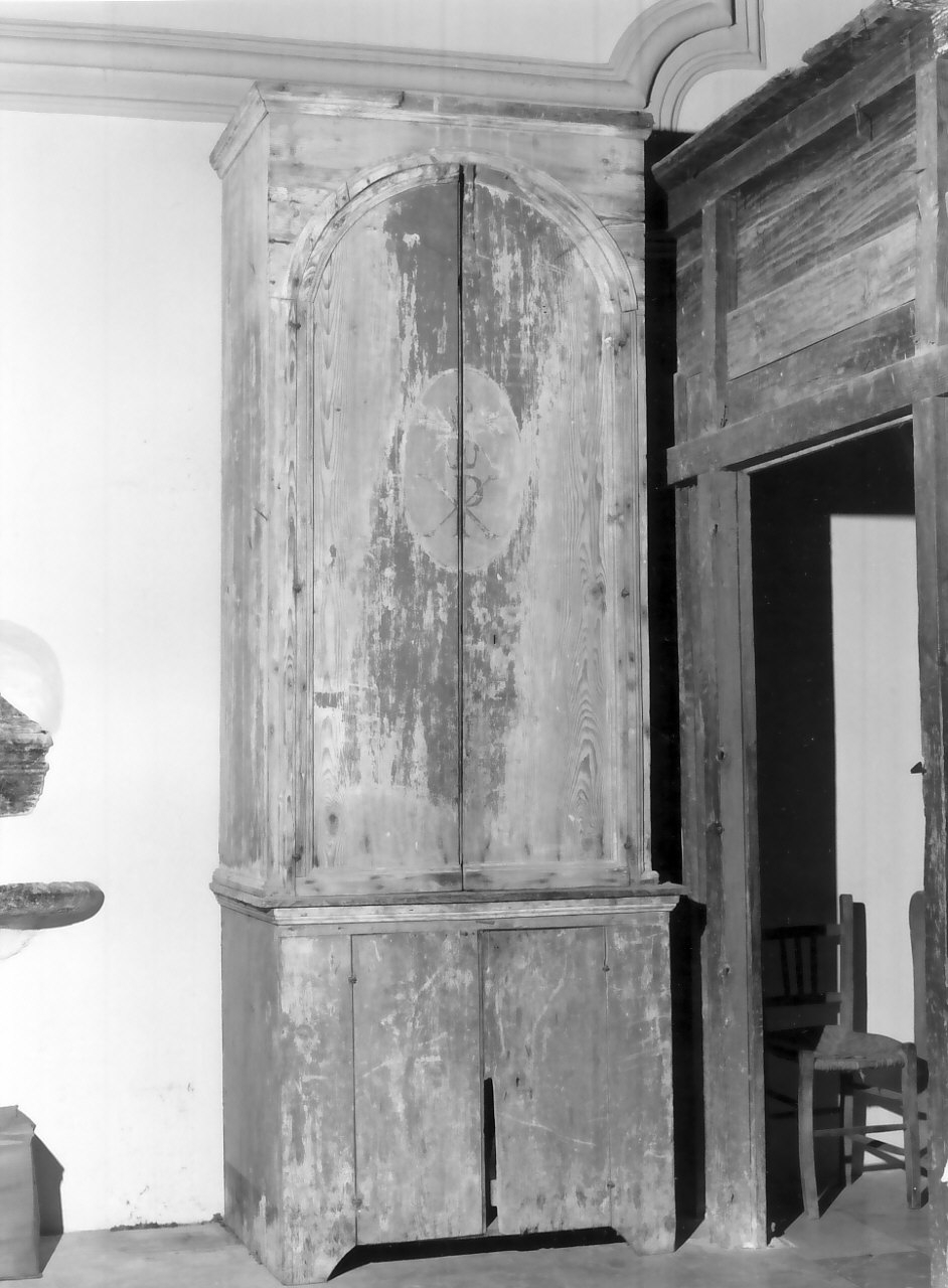 armadio, opera isolata - bottega calabrese (secc. XVIII/ XIX)