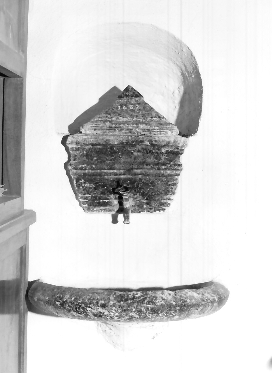 fontana - a muro, opera isolata - bottega Italia meridionale (sec. XVII)