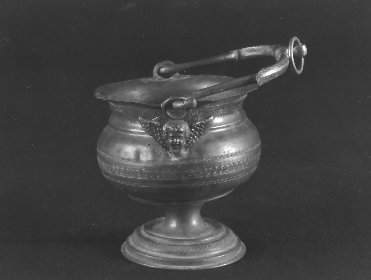 secchiello per l'acqua benedetta, opera isolata - bottega Italia meridionale (sec. XIX)