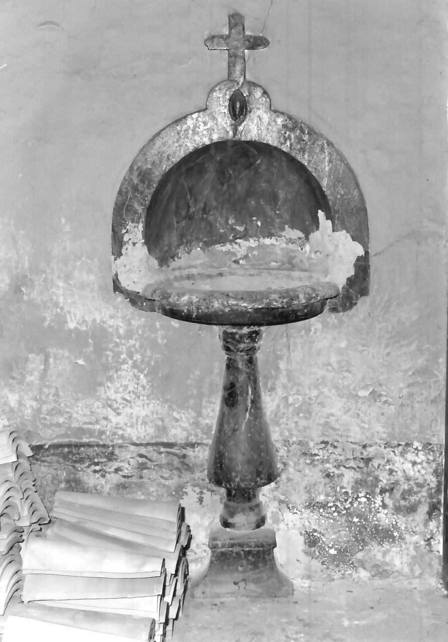 acquasantiera - a fusto, opera isolata - bottega Italia meridionale (sec. XVIII)