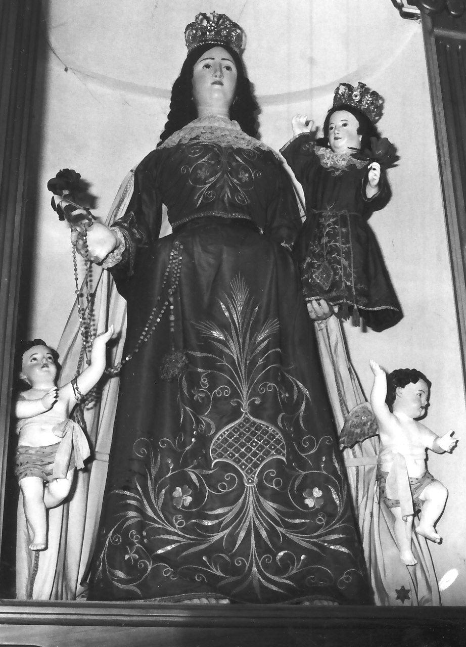 Madonna del Rosario (gruppo scultoreo, opera isolata) - bottega Italia meridionale (seconda metà sec. XVIII)