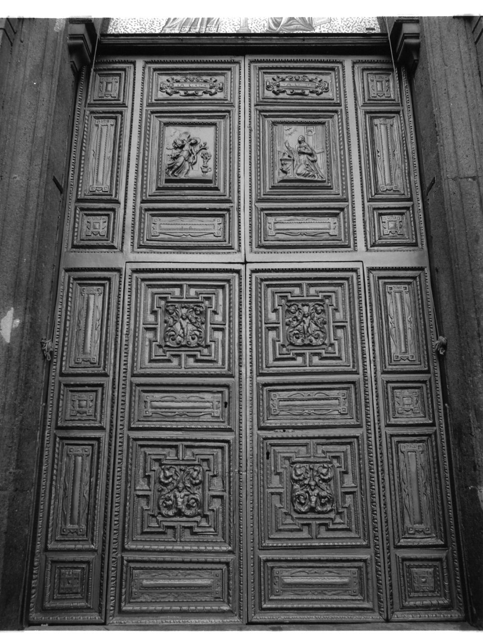 portale - bottega napoletana (inizio sec. XVII)