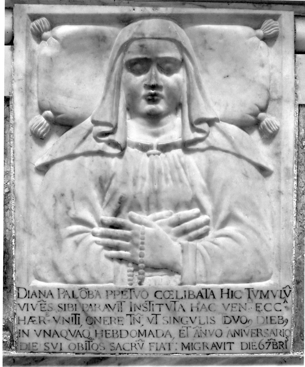 Ritratto di Diana Palomba giacente (lastra tombale) - bottega napoletana (fine/inizio secc. XVI/ XVII)