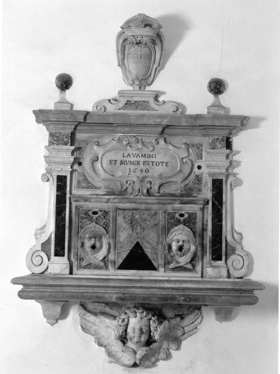 lavabo da sacrestia - bottega napoletana (metà sec. XVII)