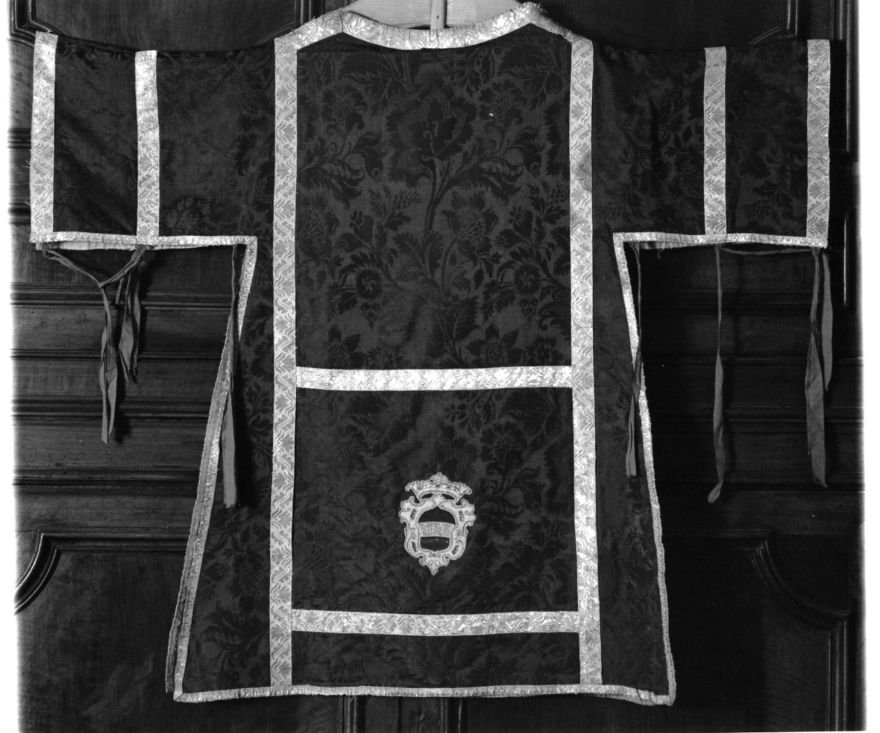 dalmatica, serie - manifattura napoletana (terzo quarto sec. XIX)