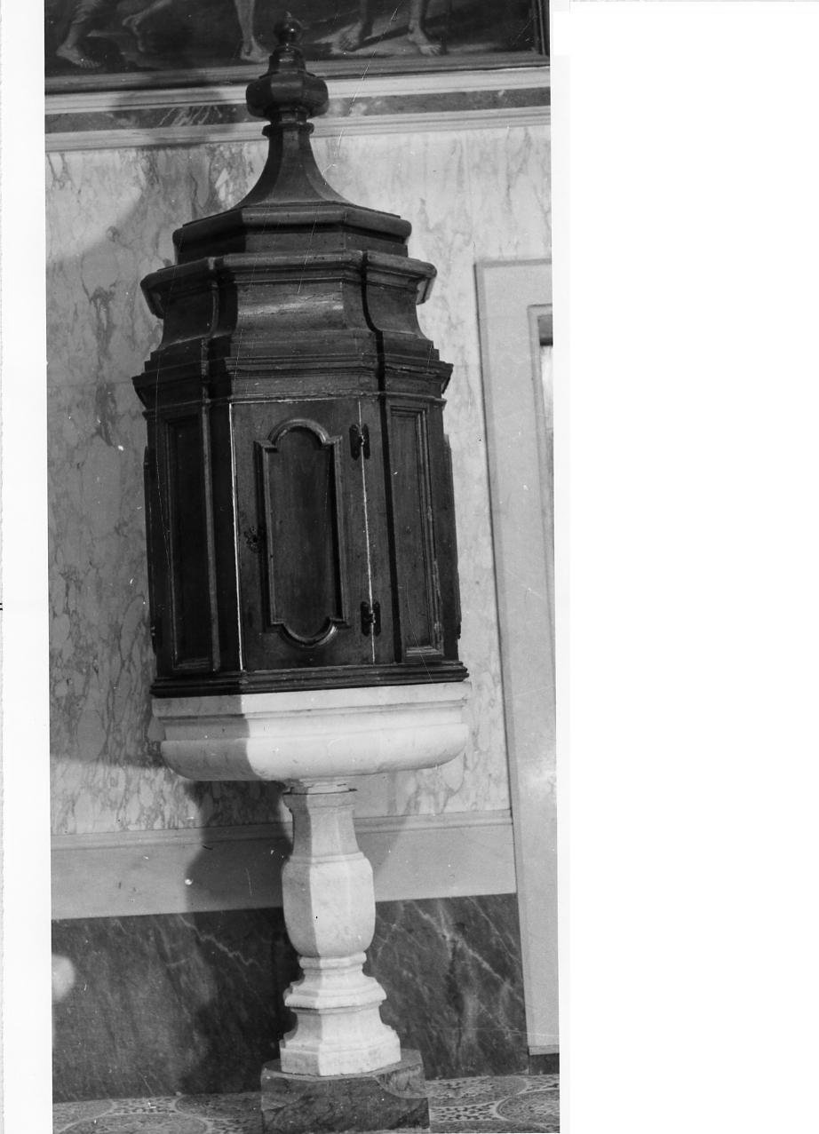 fonte battesimale - bottega napoletana (metà sec. XVIII)