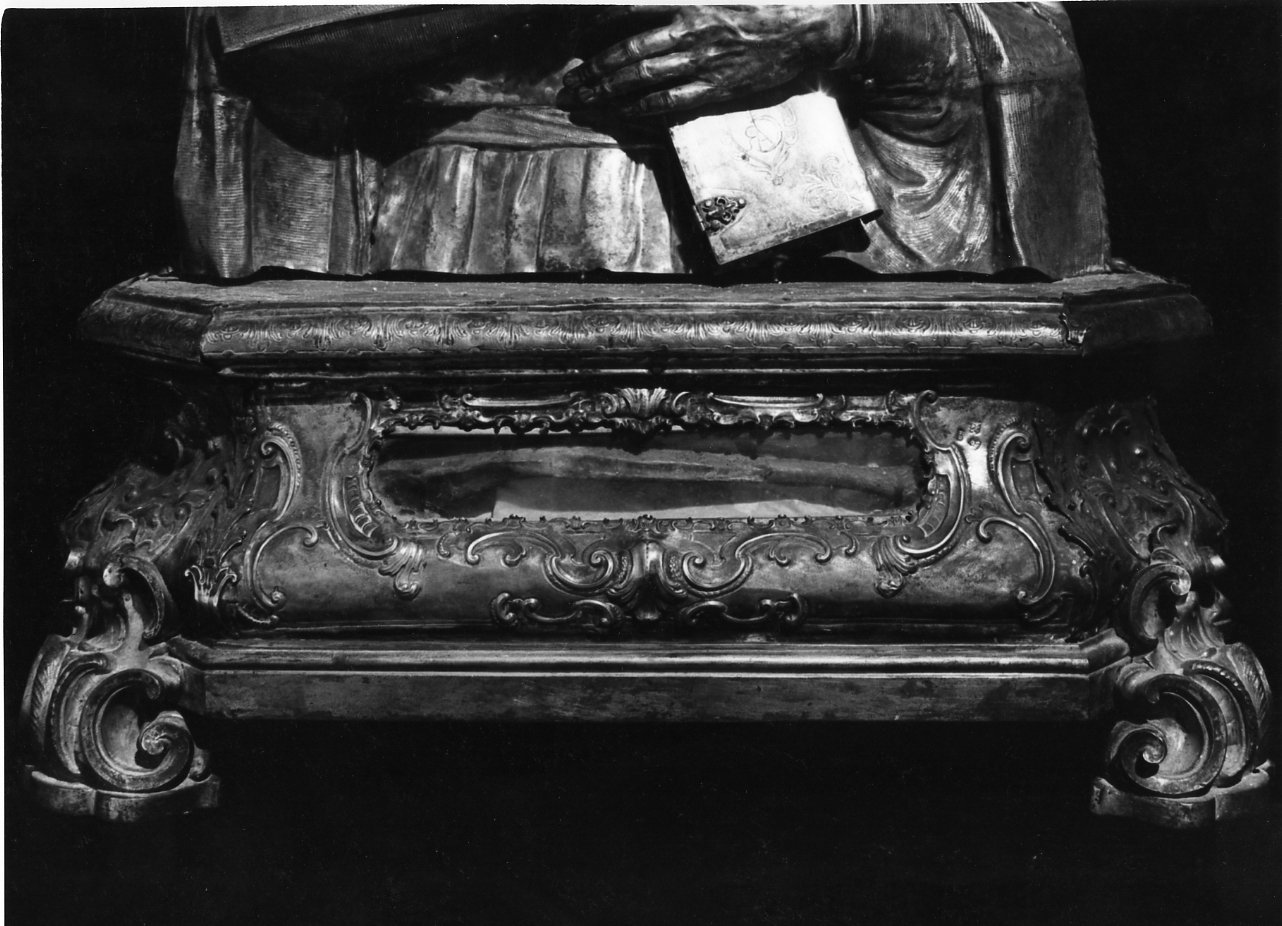 piedistallo di statua - bottega napoletana (metà sec. XVIII)