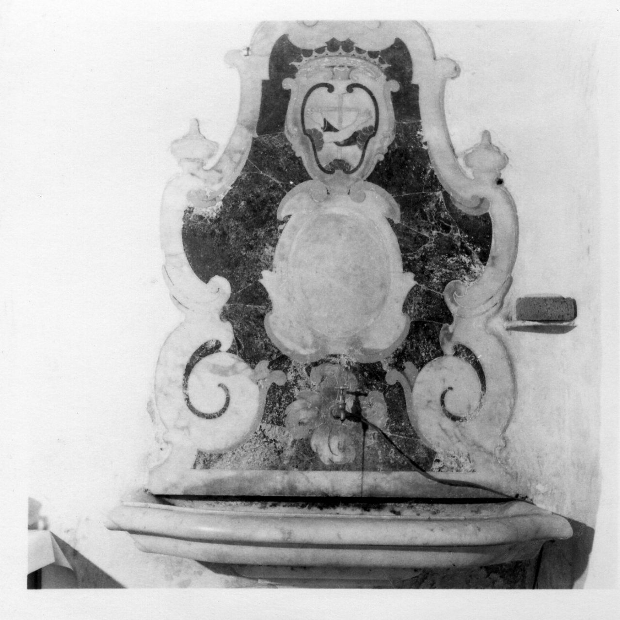 lavabo da sacrestia - bottega napoletana (metà sec. XVIII)