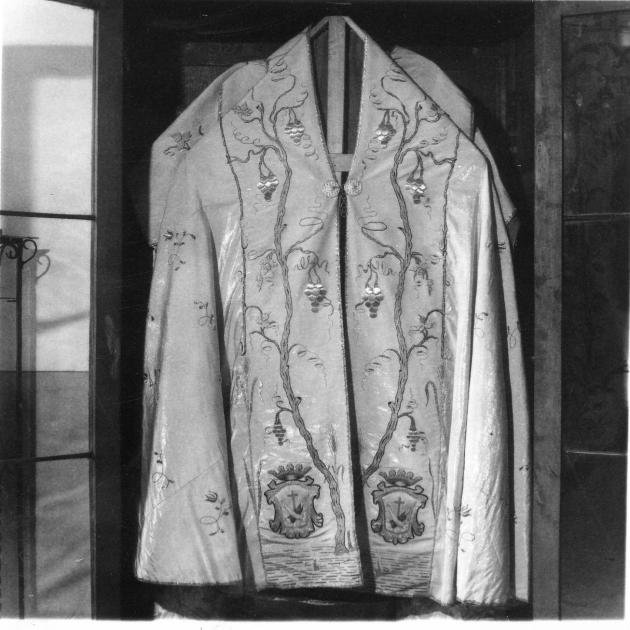 paramento liturgico, insieme - manifattura napoletana (metà sec. XIX)