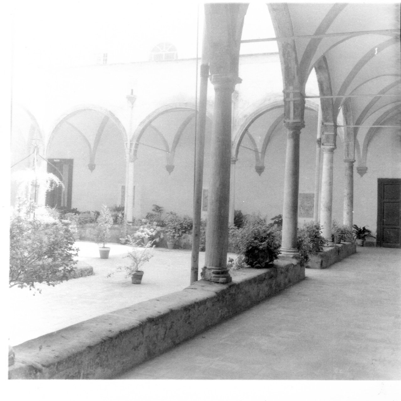 decorazione plastico-architettonica, insieme - bottega napoletana (prima metà sec. XVI)