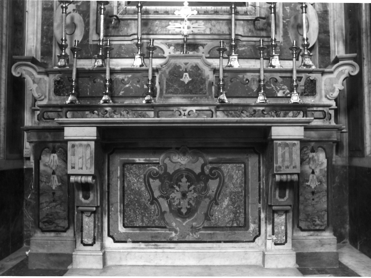 candeliere d'altare, serie - bottega napoletana (seconda metà sec. XIX)